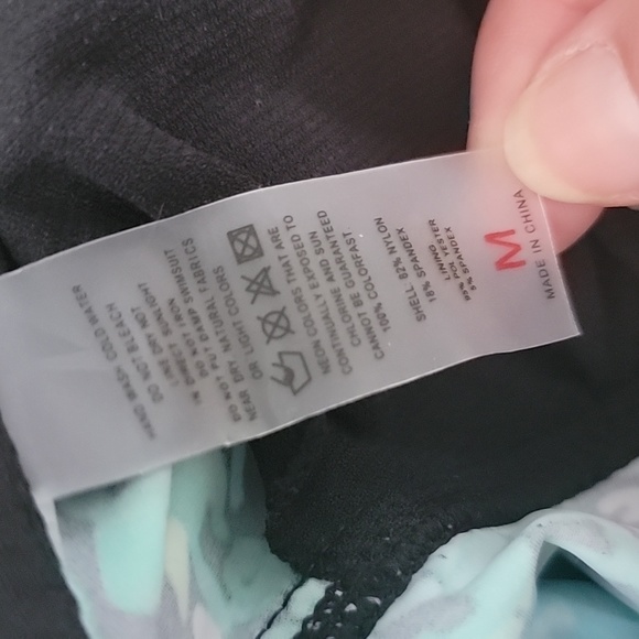 Tankini halter swimsuit top New - Picture 3 of 3